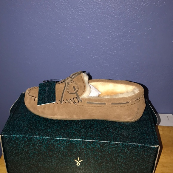 Shoe - Picture 3 of 4